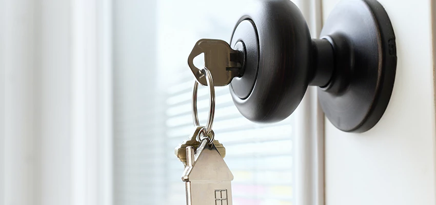 Bifold Door Knob Replacement in Prunedale, California